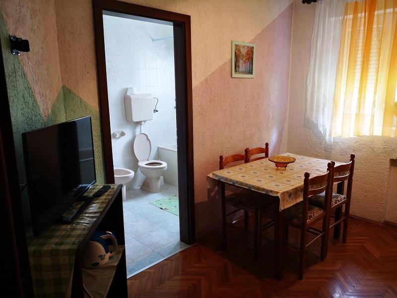 Apartments Anita Sibinj Krmpotski Luaran gambar